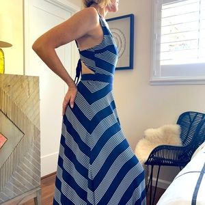 LIKE NEW! Maxi dress